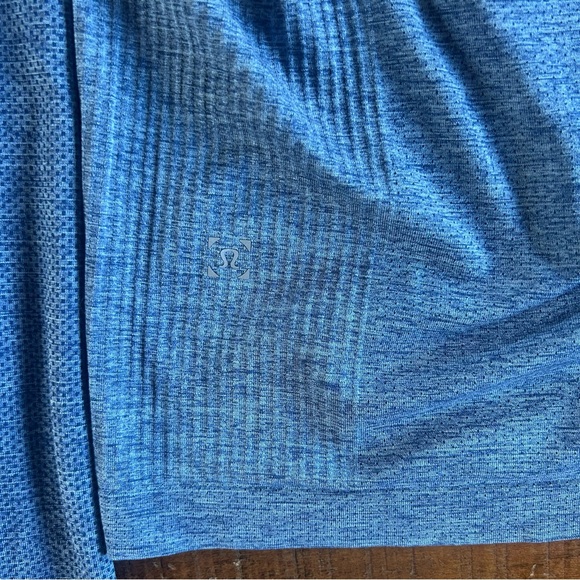 Men’s LULULEMON Blue Long Sleeve Swiftly Tee Large - Picture 3 of 4